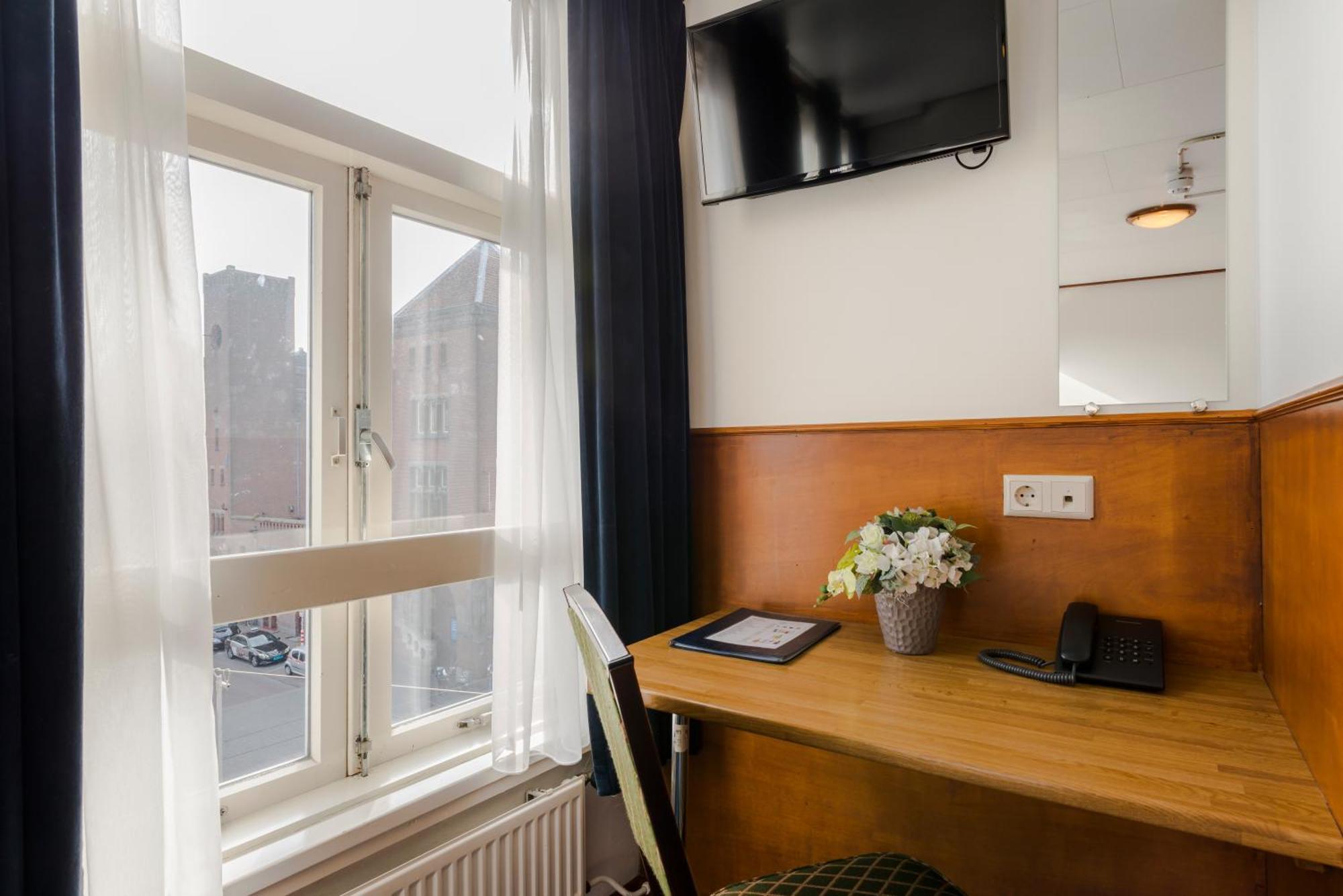 Zweibettzimmer mit eigenem Bad